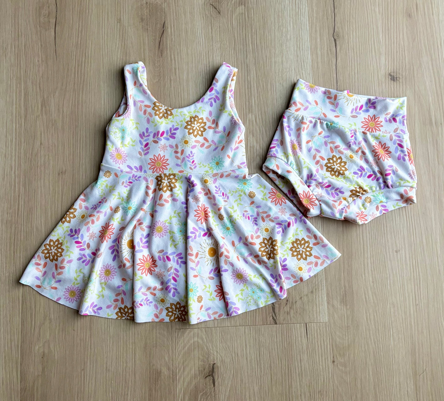 Twirly tunic with matching bummies- 12 months